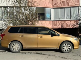 2010 Toyota Corolla Fielder X (E140, E150) Рестайлинг, коричневый, 1100000 рублей, вид 2