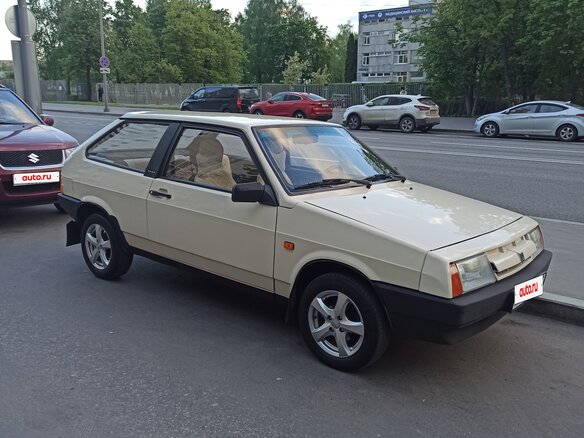 1987 Lada (ВАЗ) 2108 21086, бежевый, 550000 рублей - вид 8