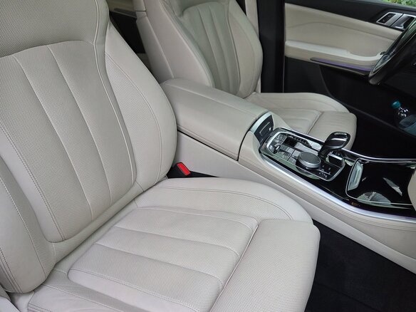 2020 BMW X5 25d IV (G05/G18), белый, 5650000 рублей - вид 13