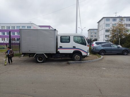 1987 Toyota Dyna, белый, 2000000 рублей, вид 1