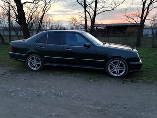1998 Mercedes-Benz E-Класс 240 II (W210, S210), зелёный, 550000 рублей, вид 4