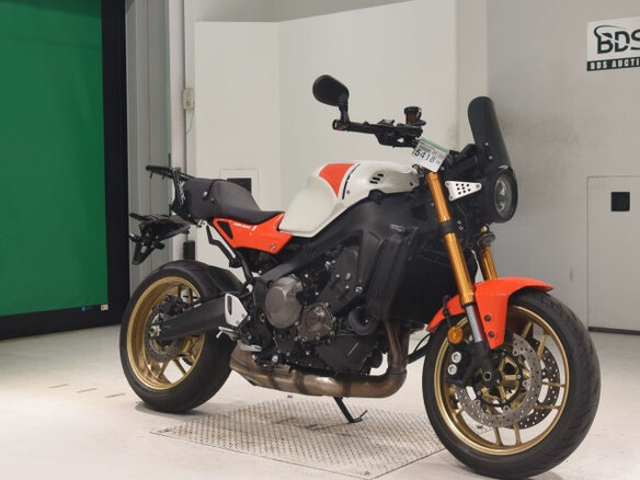 2025 Yamaha XSR900, белый, 1200000 рублей - вид 2