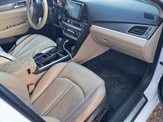 2017 Hyundai Sonata VII (LF) Рестайлинг, белый, 2700000 рублей, вид 5