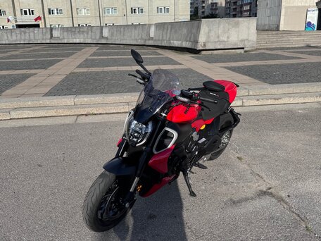 2024 Ducati Diavel V4, красный, 2600000 рублей, вид 4