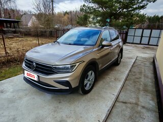 2020 Volkswagen Tiguan II Рестайлинг, бежевый, 3150000 рублей, вид 2