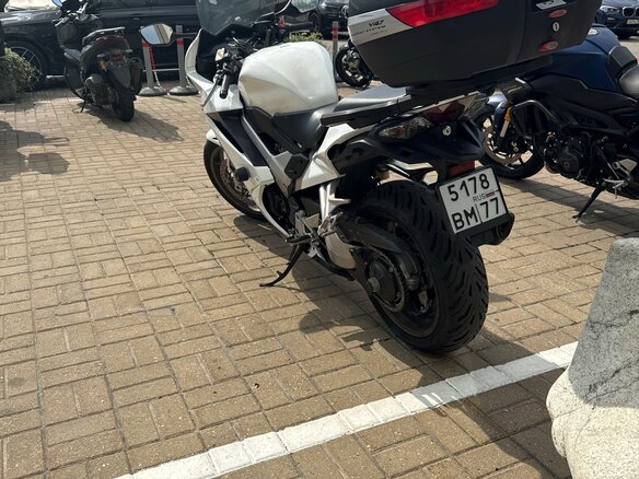 2016 Honda VFR 800, белый, 1000000 рублей - вид 2