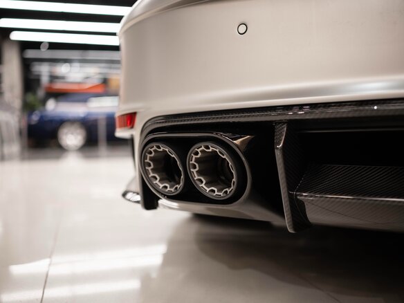 2023 Porsche 911 Brabus 900 Rocket R VIII (992), серебристый - вид 30