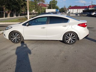 2013 Kia Cerato III, белый, 1130000 рублей, вид 4