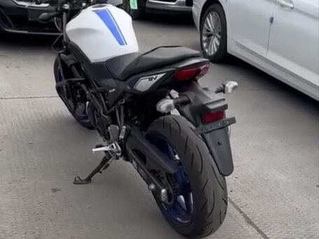 2016 Suzuki SV 650, белый, 700000 рублей, вид 3