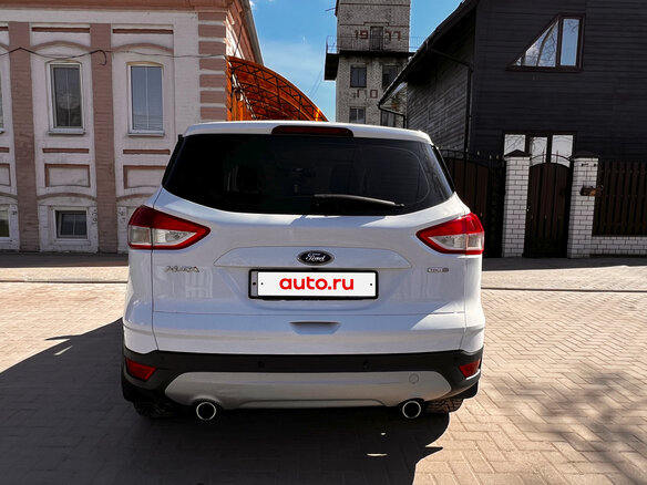 2014 Ford Kuga II, белый, 1350000 рублей - вид 1