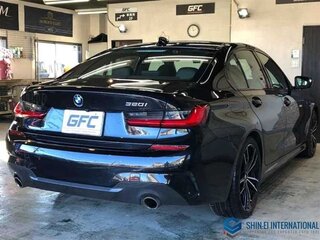 2022 BMW 3 серии 320i VII (G2x), чёрный, 2740000 рублей, вид 3