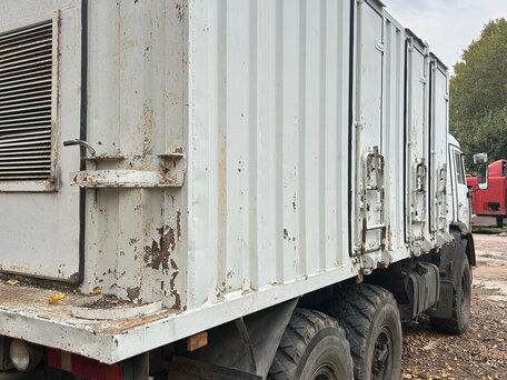 2007 КамАЗ 43118, белый, 1700000 рублей, вид 4