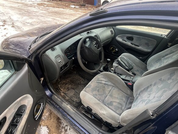 1995 Mitsubishi Carisma I, синий, 110000 рублей - вид 12