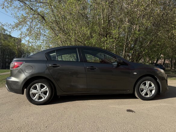 2011 Mazda 3 II (BL), серый, 650000 рублей - вид 1