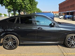 2022 BMW X6 40i III (G06), чёрный, 9500000 рублей, вид 4
