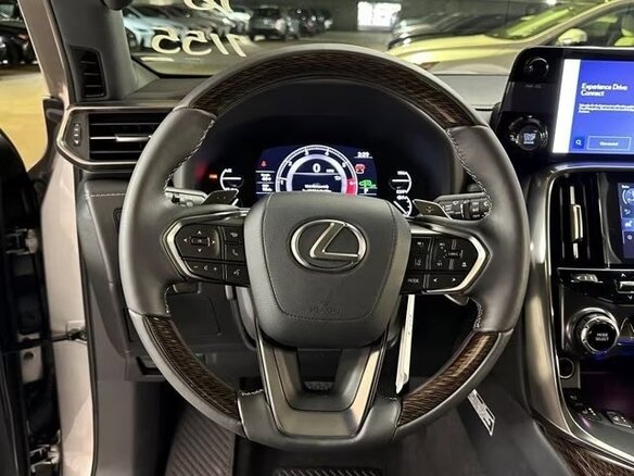 2026 Lexus LX 600 IV, серебристый, 19264800 рублей - вид 5