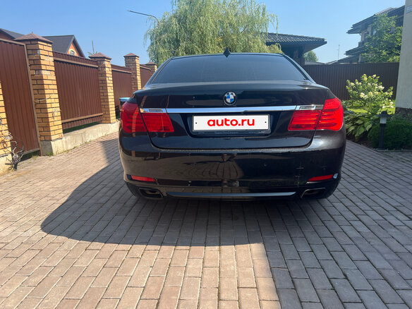 2012 BMW 7 серии 740d xDrive V (F01/F02/F04), чёрный, 2100000 рублей - вид 5