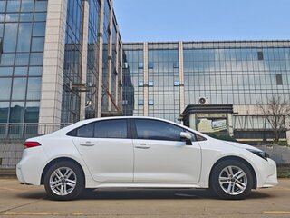 2022 Toyota Levin XII (E210), белый, 1738000 рублей, вид 4