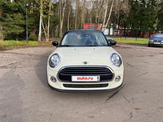 2020 Mini Hatch Cooper III (F55/F56) Рестайлинг, белый, 1750000 рублей, вид 2