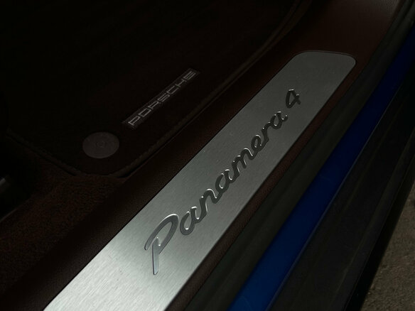 2018 Porsche Panamera 4 II, синий, 5980000 рублей - вид 37