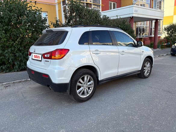 2012 Mitsubishi ASX I Рестайлинг, белый, 990000 рублей - вид 3