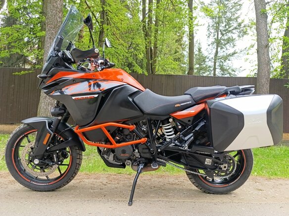 2017 KTM 1090 Adventure, оранжевый, 1090000 рублей
