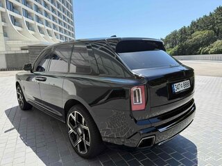 2020 Rolls-Royce Cullinan Black Badge I (Series I), чёрный, 40850284 рублей, вид 5