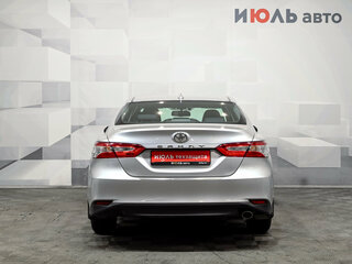 2019 Toyota Camry VIII (XV70), серый, 2800000 рублей, вид 5