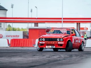 1984 BMW 3 серии 316 II (E30), красный, 900000 рублей, вид 1
