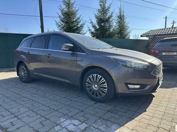 2017 Ford Focus III Рестайлинг, серый, 950000 рублей - вид 1