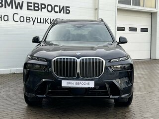 2025 BMW X7 40i I (G07) Рестайлинг, чёрный, 14499000 рублей, вид 3
