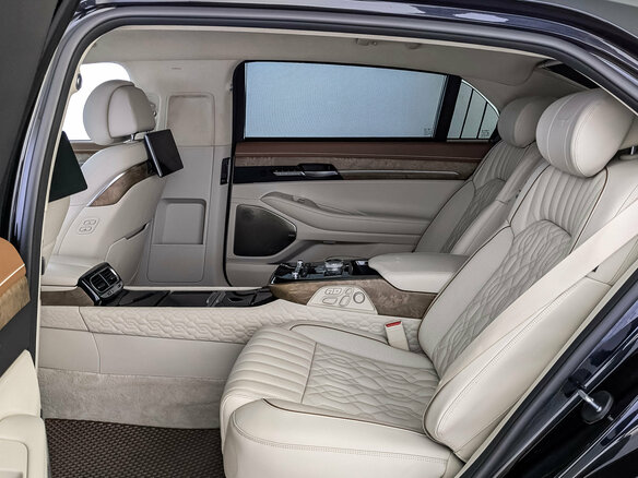 2022 Genesis G90 Limousine I Рестайлинг, чёрный, 5120000 рублей - вид 17