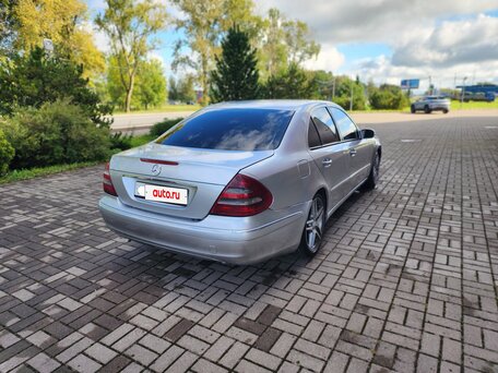 2002 Mercedes-Benz E-Класс 240 III (W211, S211), серебристый, 520000 рублей, вид 5