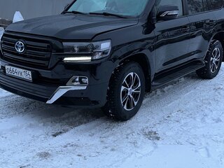 2015 Toyota Land Cruiser 200 Series Рестайлинг 2, чёрный, 4600000 рублей, вид 1