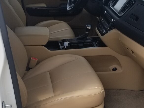 2017 Kia Carnival III, белый - вид 22