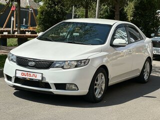 2012 Kia Cerato 6-speed II, белый, 740000 рублей, вид 1