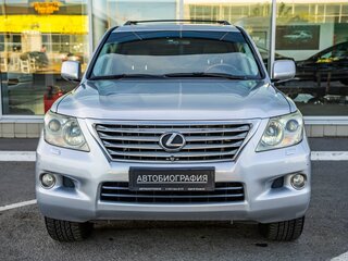 2010 Lexus LX 570 III, серебристый, 2650000 рублей, вид 2