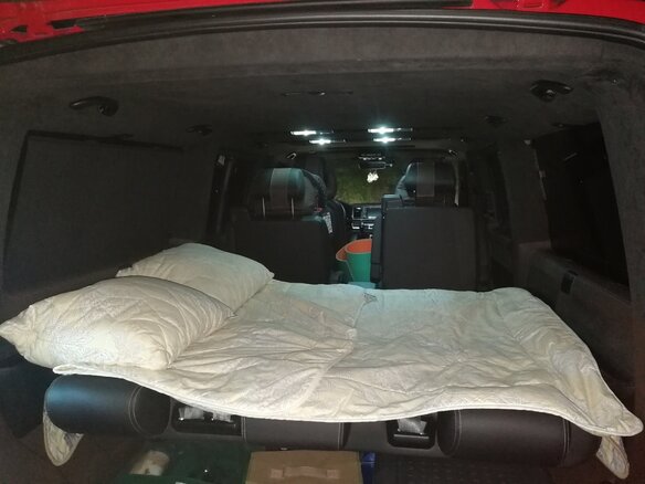 2015 Volkswagen Multivan T5 Рестайлинг, красный, 4400000 рублей - вид 14