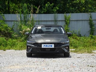 2026 Hyundai Elantra VII (CN7) Рестайлинг, серебристый, 1720000 рублей, вид 2
