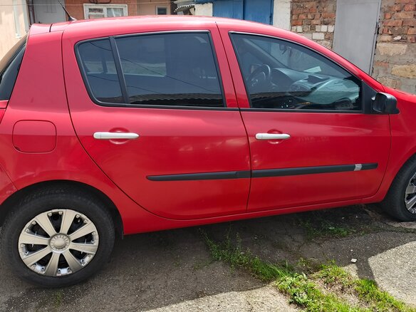 2009 Renault Clio III, красный, 620000 рублей - вид 2