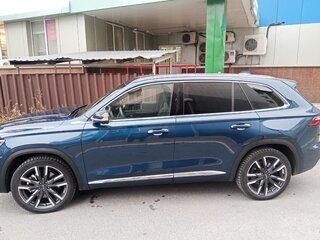 2023 Geely Monjaro (Xingyue L) I, синий, 3950000 рублей, вид 4