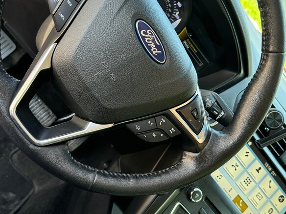 2018 Ford Fusion (North America) II Рестайлинг, красный, 1300000 рублей - вид 12