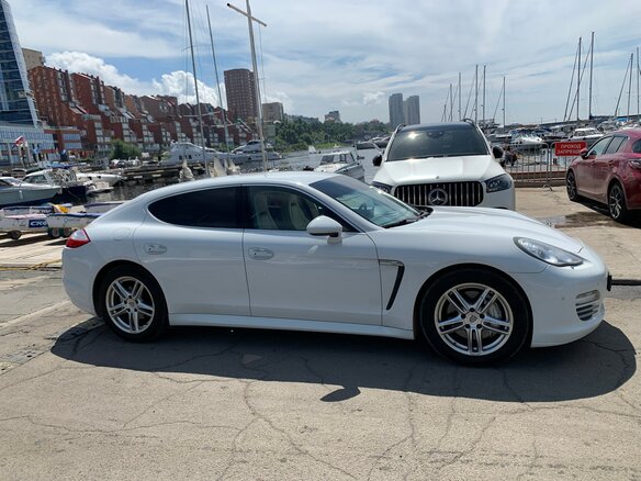 2013 Porsche Panamera 4S I, белый, 4400000 рублей - вид 3