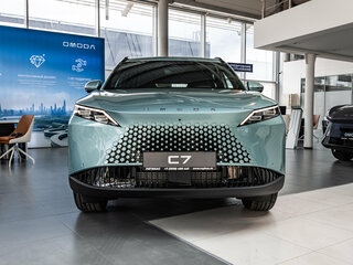 2026 Omoda C7, зелёный, 3099000 рублей, вид 2
