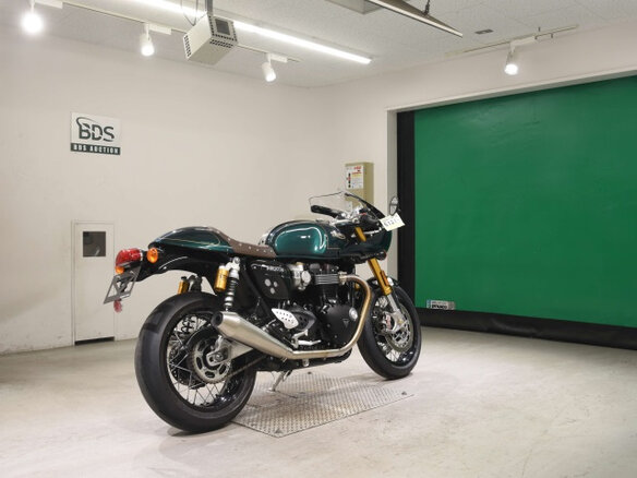 2024 Triumph Thruxton, зелёный, 1450000 рублей - вид 4