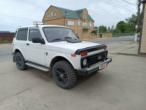 2010 Lada (ВАЗ) 2121 (4x4) I Рестайлинг, белый, 715000 рублей - вид 5