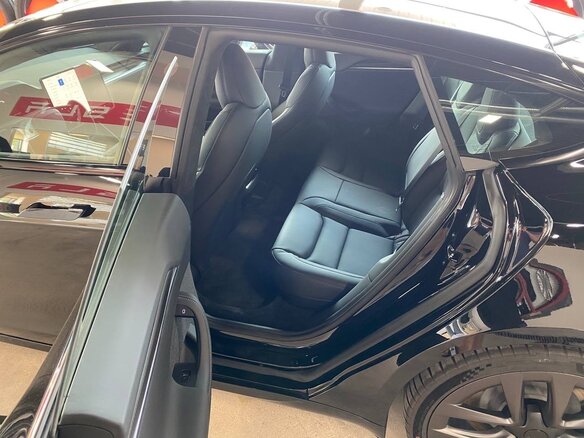 2021 Tesla Model S Plaid I Рестайлинг 2, чёрный - вид 6