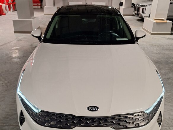 2021 Kia K5 III, белый, 2500000 рублей