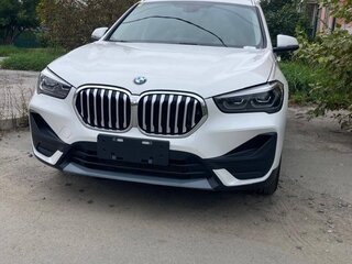 2021 BMW X1 Long 20Li sDrive II (F48) Рестайлинг, белый, 3177000 рублей, вид 3