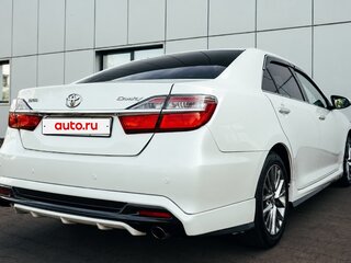 2016 Toyota Camry VII (XV50) Рестайлинг, белый, 1500000 рублей, вид 4
